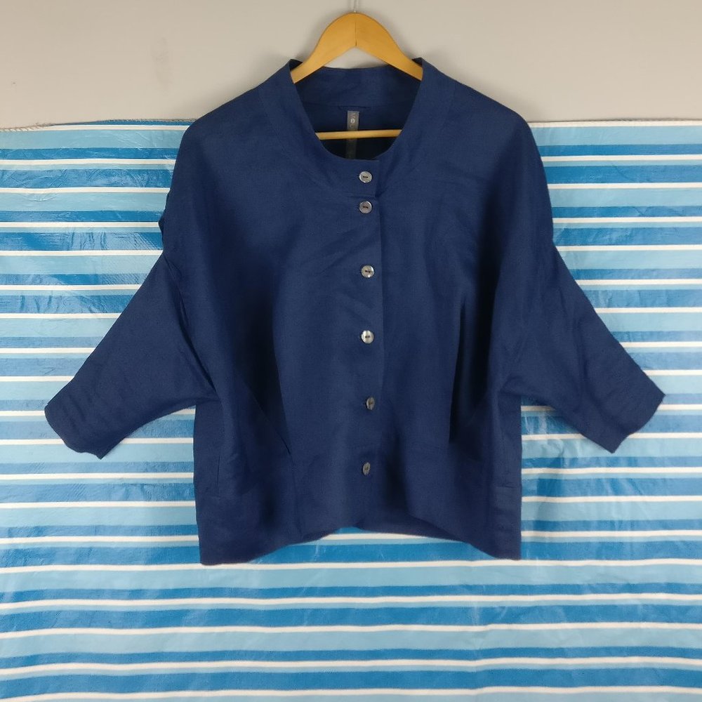 Pure Linen, 100% LINEN Oversized bodice shirt, button down with cone sleeve